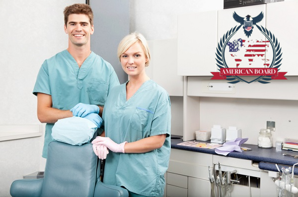 مساعد طبيب الأسنان